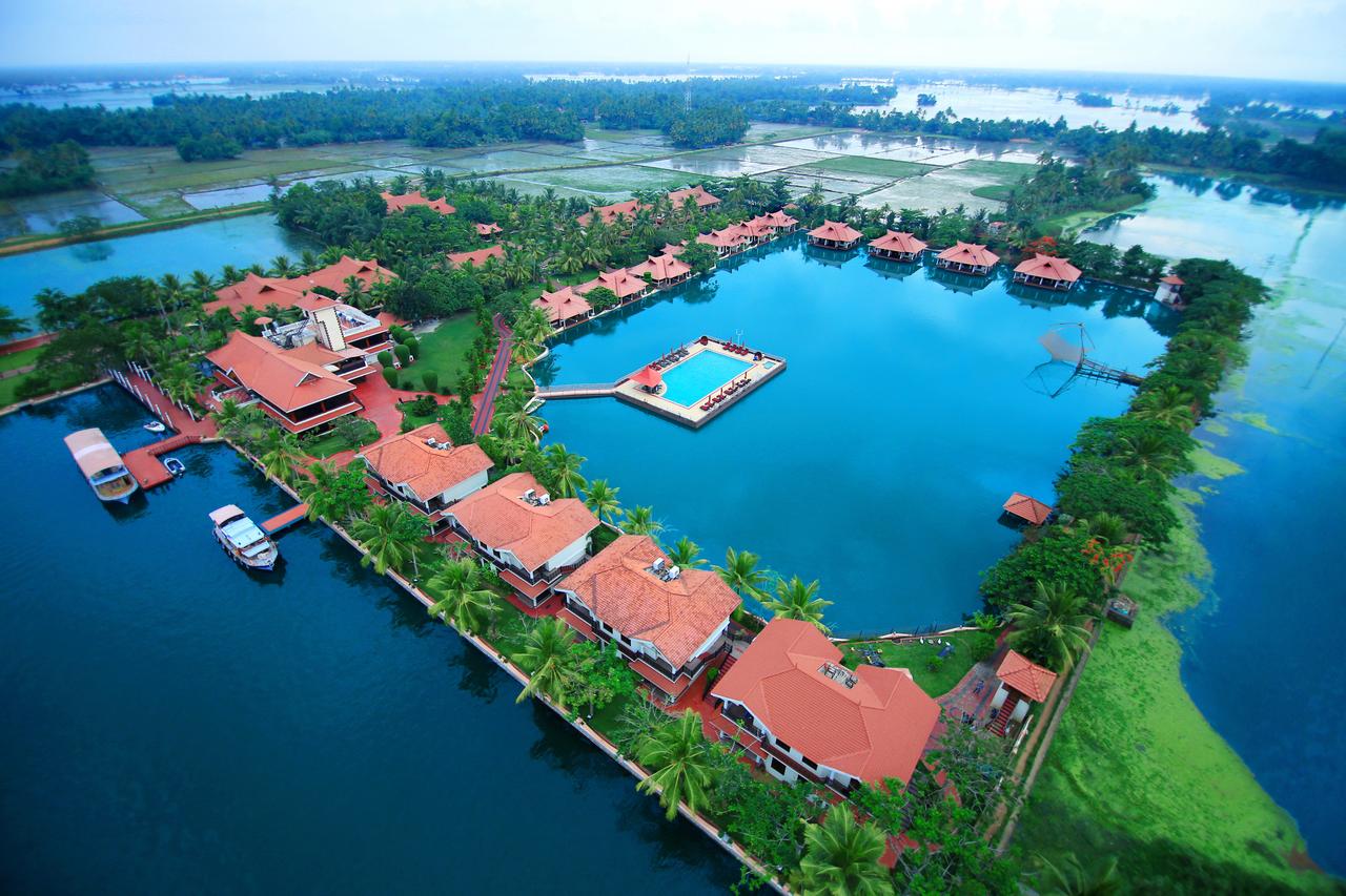 the-lake-palace-resort
